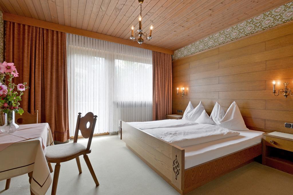 Landhaus Zum Griena Mayrhofen Quarto foto