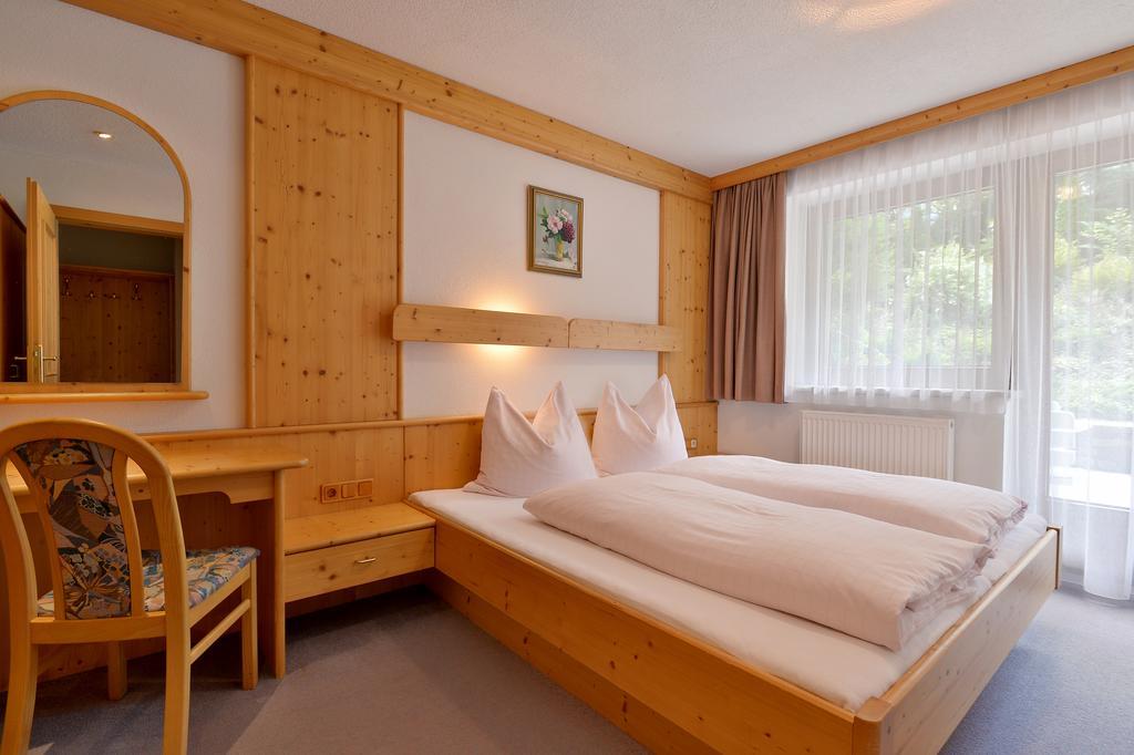 Landhaus Zum Griena Mayrhofen Quarto foto